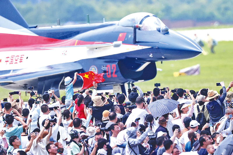 日逼播放长春航空展迎来首个公众日